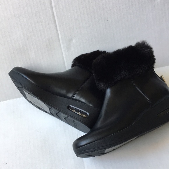 DKNY Abri Booties - Picture 12 of 16